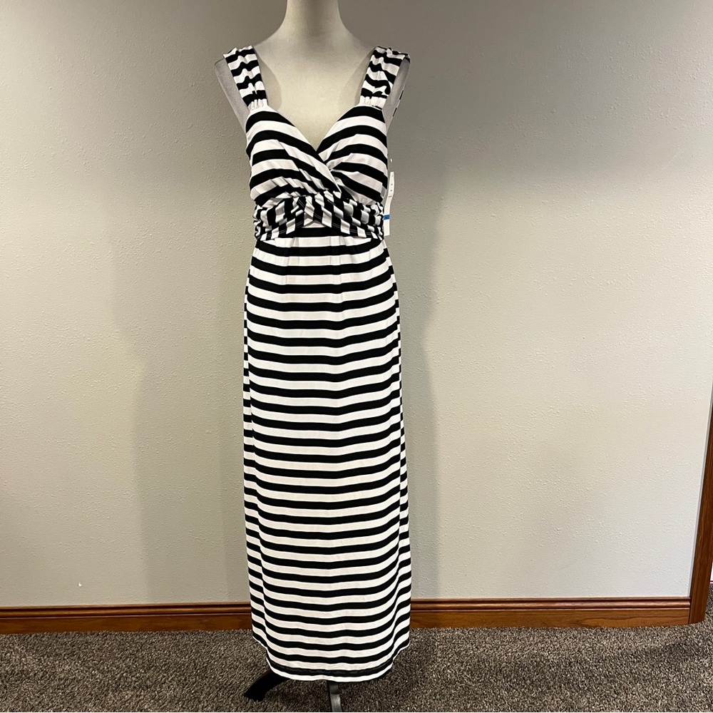 Olivia Matthews Striped Black & White Sleeveless Maxi Dress size large‎ NWT